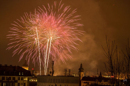 2017.12.01 - fireworks 1 dec - IMG_5877-Edit