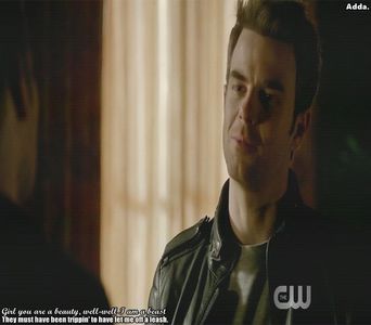》De ce vorbești așa? Nu sunt o kwrvă, poate vrei să spui gi-golo, da...=)))))*se uită +; la el și râde în hohote* #Elijah. Hey blondo, ce faci? #Caro. *Se uită la Klaus și la Hope și zâmbește larg. Surprinde momentul tată-fiică cu o poză=)))))))) apoi se uită la toți* Nu e minunat?
