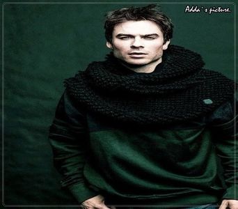 - *intră în casă căscând* Hello.