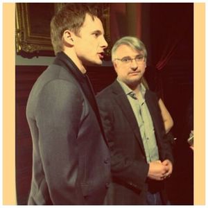 ╬┇ [imi duc privirea catre ea si ma incrunt usor] -Atunci, ce ai patit?