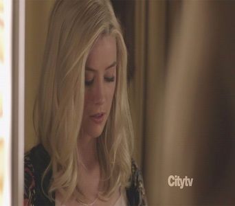 ─ Asta și fac, dar dacă somnul va fi cauza mea, du-te să dormi. # Ridic din; umeri și-mi măresc ochii atunci când își duce mâna la cureaua pantalonilor. Dacă aveam nevoie de un număr de s;;treaptease îți spuneam, dar oprește te. =)))))
