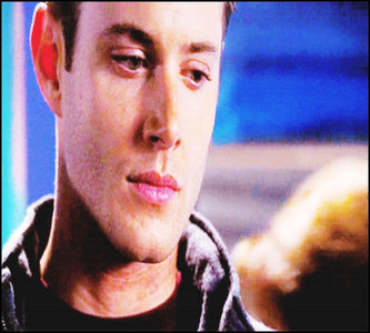 ─ Ridic o sprânceană atunci când observ scena de acolo... Nici măcar nu băgasem de; seamă ceea ce se-ntâmplă, but now... I was basically a mess. Îmi ridic privirea asupra lor şi dau afirmativ din cap înainte să mă ridic şi să mă-ndrept spre uşă pentru a ieşi iar.
