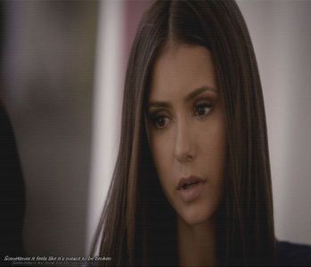 ╰✿μλbuoϝᴉc❥.; Mi-am dat seama de asta din prima. # Râd și-mi întind picioarele pe masă. E și normal; doar sunt însărcinată în două luni.
