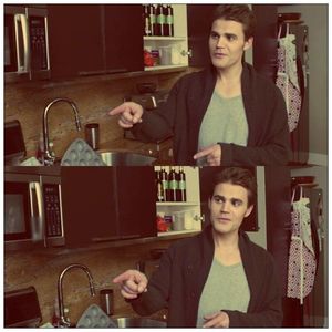 •► Asta e o scuza cu gravidenia. [ma pufneste un ras si imi duc mana la gura]