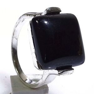 Inel superb din argint 95 cu piatra mare de onyx negru_85 de lei