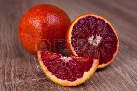 Citrus sinensis tarocco roșu; Portocal roșu fructe mature
