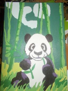 urs panda; acrilice pe panza , dimensiune 24/30 cm, pictura realizara de fetita mea la 6 ani
