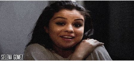 　　　　　　　　　ϟ Selena Marie Gomez.