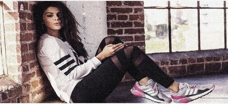 　　　　　　　　ϟ 19 years old.
