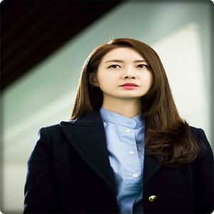 → [vine cu catalogul] Dacă ați face și mai puțină gălăgie ar fi perfect, 12 B. Clasa a 12 a; și voi acționați ca niște boboci. Să vă trimit la  9 B? ;;)
