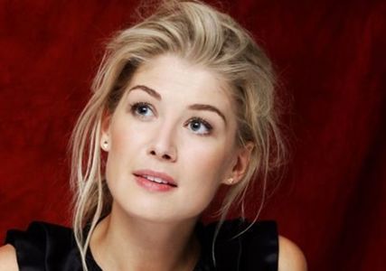 Rosamund Pike