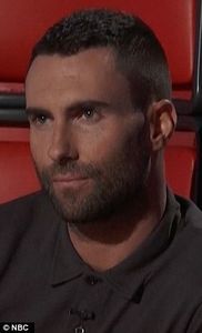 *Ramane IP cand vede* Si eu?...ce mananc? E STRIGATOR LA; CER. *da un pumn in masa de sar clatitele in sus*
