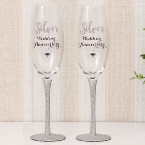 Set pahare cu sclipici pentru nunta de argint; Cadouri deosebite care pot fi gasite pe www.dream-store.ro
