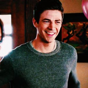 ⤑ᵖᶤᶰᵏĿЄ♏ØИÂÐЄ ┊Oh come on,princess..Sti ca doar imi place(click; sa te vad cum te aprinzi# isi duce mana dupa gatul ei;Stiu ca esti.Am fost la fiecare spectacol de al tau de pana acum deschis publicului# lasa capul jos cand recunoaste asta; si
