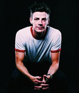 ⤑ᵖᶤᶰᵏĿЄ♏ØИÂÐЄ ┊Imi pare rau printesa,promit ca atunci cand o(click; sa fiu un CSI de succes o sa iti cumpar tratamente anti riduri# rade;Imi pare rau..banuiesc ca eu pur si simplu nu ma pot ener# voia sa zica enerva apoi aude ultima parte si incepe
