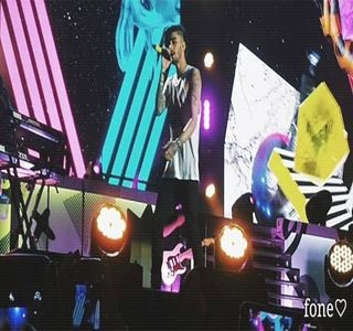 — Sa mi-o eliberez de tot, cu toate ca eram constient de programul plin de cursuri pe care il; detineam. Un minut mai tarziu, ma gasesc deja in interiorul cladirii, urcand spre camera mea.
