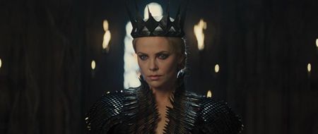 ▬ mai ales cand stiu foarte bine ce poti face. Stiu ca o sa fie exact asa cum tu gandesti in; momentul asta. Si da, acum chiar ai dreptate. ❝Regina voastra, sora mea, pare destul de ocupata in ceea ce ne priveste taramul. O sa am eu grija in locul ei de sat. De ea, Alexander.❞
