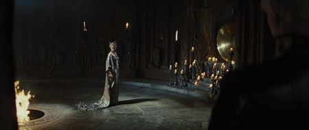▬ si sa nu fie nevoita in a se mai repeta odata. Furia asta nu te duce nicaieri Ravenna, nu la modul; in care gandesti acum. ❝Aduceti-o la mine. ACUM! Nu vreau sa ma repet.❞ Exact ce am zis, si o sa zic mereu. Freya e mai stapana pe sine.
