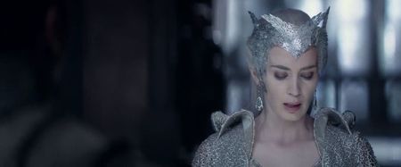▬ o cunoaste pe Gal, nu stie de ce e in stare si cu atat mai putin sentimentele pe care le-a avut; Freya fata de ea. O considera ca pe o sora mai mare, o prietena de nadejde ce era acolo cand avea cea mai mare nevoie de ea, gandul
