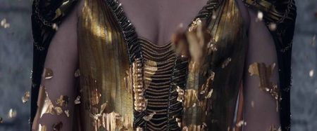 ▬ Intelegerea a fost exact in felul urmator, o viata pentru o alta viata. Si cum nu am vrut ca; cineva sa piarda acest spectacol minunat in care va avea un rol important. Stii tu draga mea, viata mai e si dupa cum vreau eu, nu doar dupa cum vrea El.
