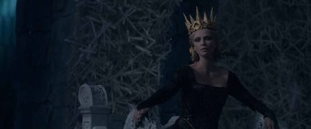 ▬ O sa fie luata peste picior de catre sora ei mai mare, nici macar nu trebuie sa ii ascult; gandurile pentru treaba asta. Doar pentru ca Freya nu are taria sa o spuna mai tare, ii ofera Ravennei inca o sansa pentru ai demonstra ca nu poate face
