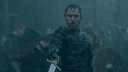 ▬ Nu trebuie sa te enervezi Alexander si sa incerci sa il lovesti, are dreptate. Asta a auzit cand; o spiona pe Ravenna, cand dorea sa stie cu cine are de a face. ❝Daca ea patea ceva, eram primul care stia.❞
