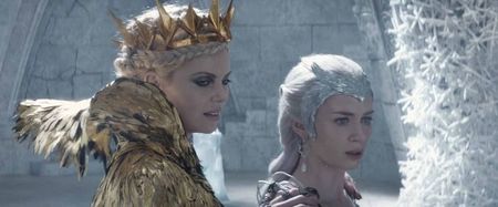 ▬ Glasul ei hotarat o multumeste pe sora ei ce se apropie de ea si priveste haosul provocat de catre; Noah, unul pe care il stia deja, doar nu face ea parte din oglinda acum si le stie pe toate. Apropierea de Freya e cu un scop si nu se va oprii
