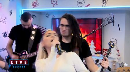 bandicam 2018-12-11 23-00-06-729