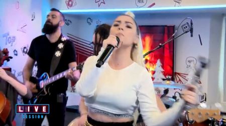 bandicam 2018-12-11 23-00-08-014