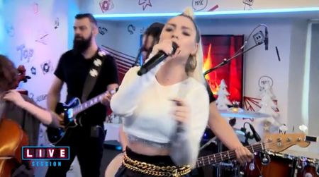 bandicam 2018-12-11 23-00-08-291