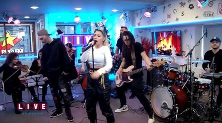 bandicam 2018-12-11 23-00-09-182