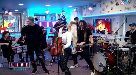 bandicam 2018-12-11 23-00-15-057