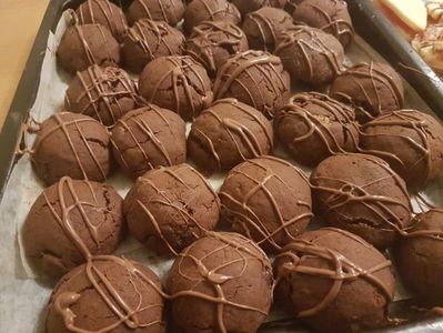 Fursecuri cocostar ; Fursecuri delicioase cu ciocolata si umplutura de cocos
