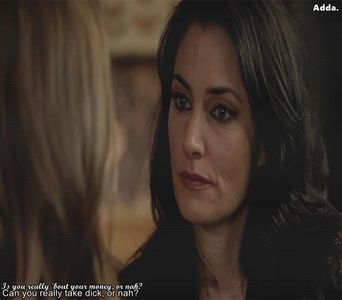 》*Se ridică și ia ochelarii* Sunt de firmă. În fine, ce ai de băut pe aici? *îi ia dosarul din mână*