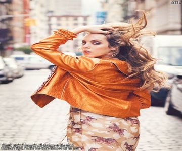 》Pe mine e un singur lucru care mă face fericită, și cu siguranță nu e iarba, ori nu știu eu +; să trag ca lumea în piept fumul... *se uită la el și dă din cap aprobator* Maybe.. =)) #Grant. Calmează-te, femeie... =)))))) *Se uită la ea* #Caity.
