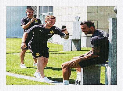 ;ϟ 　42nd day 　⚽ 　11.january.2019; bvb players having fun;p
