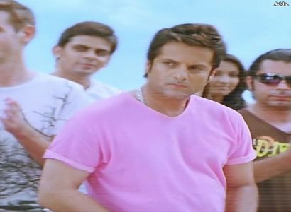 》*Se uită ciudat după Cate apoi, după ce aceasta pleacă, se lasă aplecat și se uită pe gaura +; cheii și se uită la toată partida, face ca faza din serialul YOU și începe să-și de..a la căpățână privind și ascultându-i* =)))))))))))))))))))))))))))))))))))))))))))))))))
