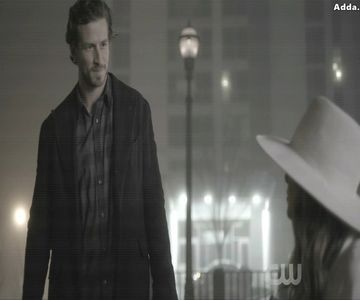 》Promit că am s-o las în pace... *se dă jos din pom și fuge spre Grant, îl pupă pe frunte* +; Te iubesc, petrecerea se ține la mine, chiar dacă s-ar putea să-l deranjeze pe noul meu coleg de cameră, Cristiano Grey =))))))))) *aruncă cu sclipici în Liz și fuge în cămin să facă ordine în cameră*
