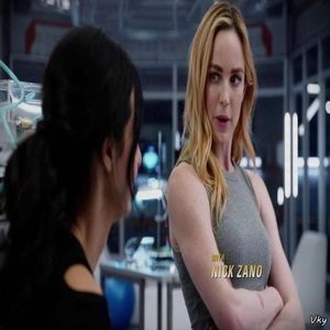 ▬ ❝Poate vine si colegul tau nou de camera.❞ Il prinde de mana in timp ce a spus asta intentionat,; apoi il ia de brat.=)))))))
