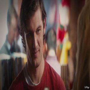 ▬ ❝Sa inteleg ca ne imbatam in seara asta, si aici si in alta parte la cate sticle; ai luat cu tine.❞ Rade si ia o sticla de la ea din mana.=))))
