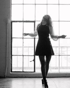 ⤑ᵖᶤᶰᵏĿЄ♏ØИÂÐЄ ┊hmmm imi place cum gandesti=)))# bufneste in ras si mai(click; trage un fum,arunca chestii pe acolo..deschide una din cartile alea de pe jos si face cu graffiti o p;;la pe o pagina;=)))
