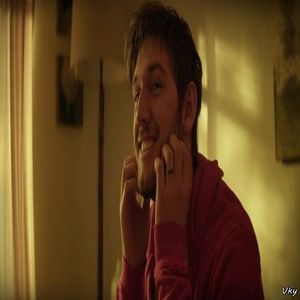 ▬ ❝Ar fi satisfacuta de o doamna.❞ Murind de ras se uita la ea si incearca sa se abtina, dar nu; poate. ❝Mai nasol e daca o spala careva pe dinti cu p;;;;;la. ❞=)))))))
