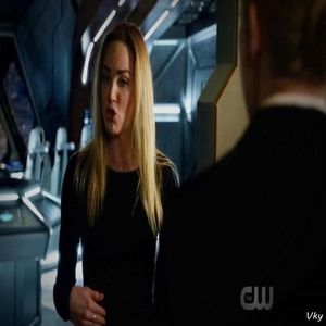 ▬ ❝Pentru ca nu ai s;;;ni, daca intelegi ce vreau sa zic. Asta e placerea mea acum.❞ Rade ca idioata; si bea din paharul ei.=)))))
