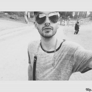 ▬ ❝Sper sa nu, mai ales cu profele. Nu sunt atat de idiot incat sa nu le respect inainte de toate.❞