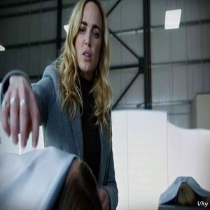 ▬ ❝Nu stiu ce planuri ai tu. Poate vrei sa mergi cu Grant sau Adam.❞ Se uita la el; si se abtine sa nu rada.=)))))
