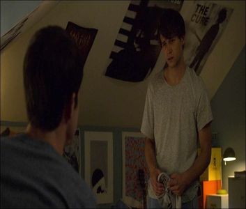 ⤑ᵖᶤᶰᵏĿЄ♏ØИÂÐЄ ┊daca chiar are si nu e doar prea prietenos..atunci(click; nu cred ca stie sau vrea sa reunoasca# isi duce fata intre palme;oricum sunt multi baietii draguti si hetero pe aici :> poate o sa te intelegi cu vreunul
