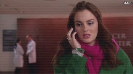 - *o aude cum începe să se certe în engleză cu Yassine pe fundal* Nu vrei să vorbim mai; târziu mai bine?...
