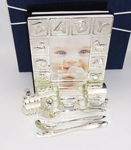 cadouri-botez-bebelusi-prima-aniversare (11); Cadouri de botez argintate pentru baietel Intra in magazinul nostru online www.ejuliana.ro
