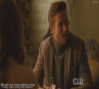 》*îi scapă șurubelnița când o aude* That woman will be my death one day...*i-o spune lui+; Fardeen apoi ia șurubelnița înapoi și-și continuă treaba* =))))))))
