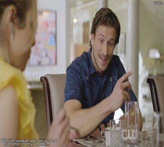 》*îi evită privirea cât poate el de mult, se uită la parchet, oftând zgomotos* =)))))))))))